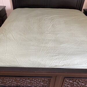 Pottery Barn White Down Alternative Comforter Queen 94x86 **See Read